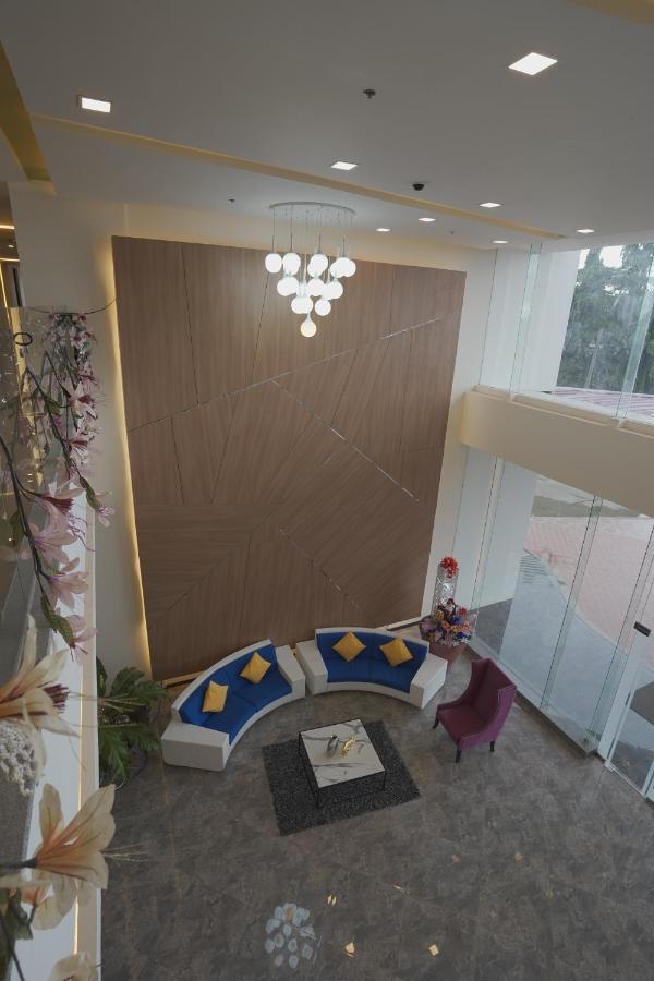 Winrich Hotel Lapu-Lapu City Bagian luar foto